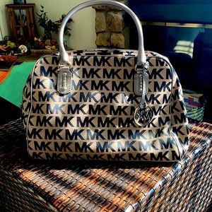 Michael Kors Cosmetic Weekender Travel Bag